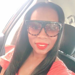 Meet your Posher, Jacqueline